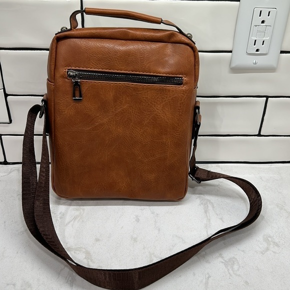 Weixer Crossbody Men’s Shoulder Bag Vintage Leather Vertical Hand Business NWOT - Picture 6 of 16